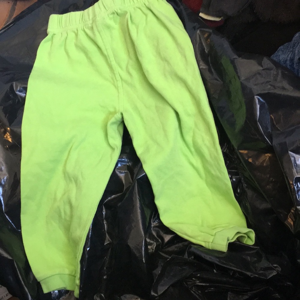 The childrenโs place joggers 18-24 months